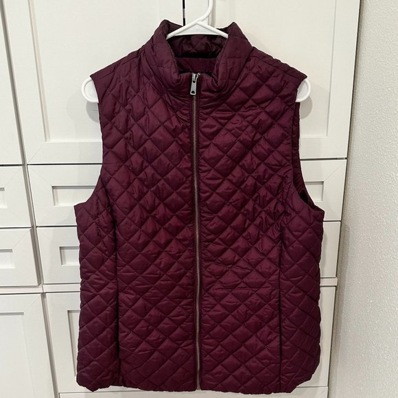Banana Republic Jackets & Blazers - Banana Republic Quilted Vest Purple Burgundy Full Zip Light Weight - Size L